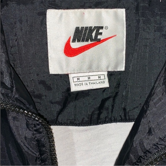 Nike | Vintage Black & White Windbreaker - Picture 3 of 5